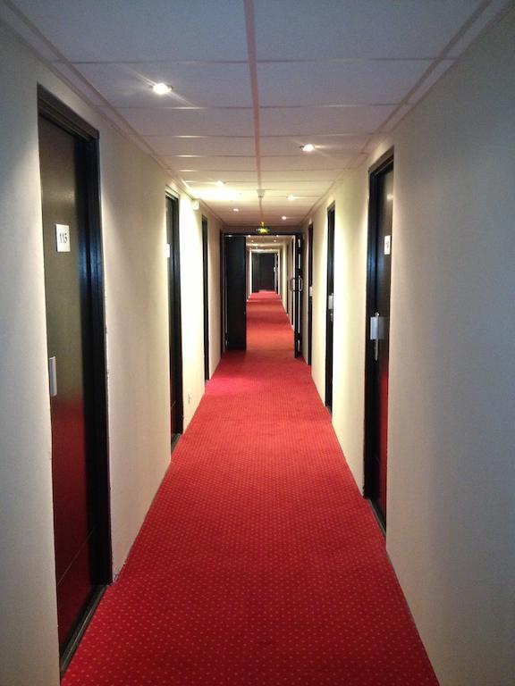 Les 4 Vallees Hotel อัลแบร์วิลล์ ภายนอก รูปภาพ
