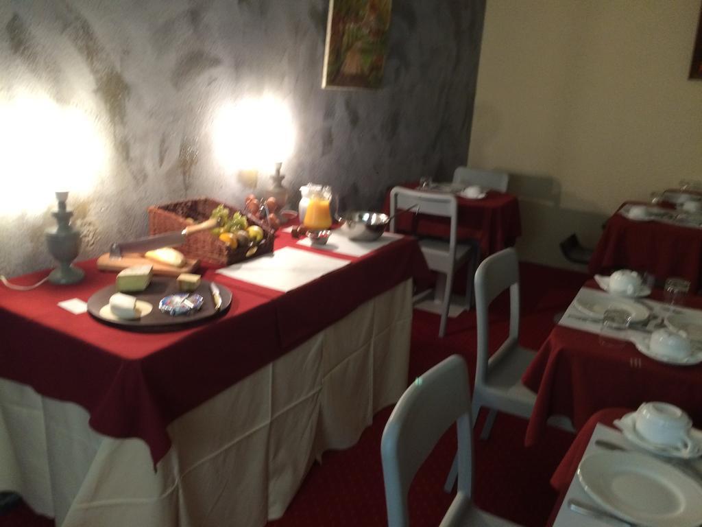 Les 4 Vallees Hotel อัลแบร์วิลล์ ภายนอก รูปภาพ