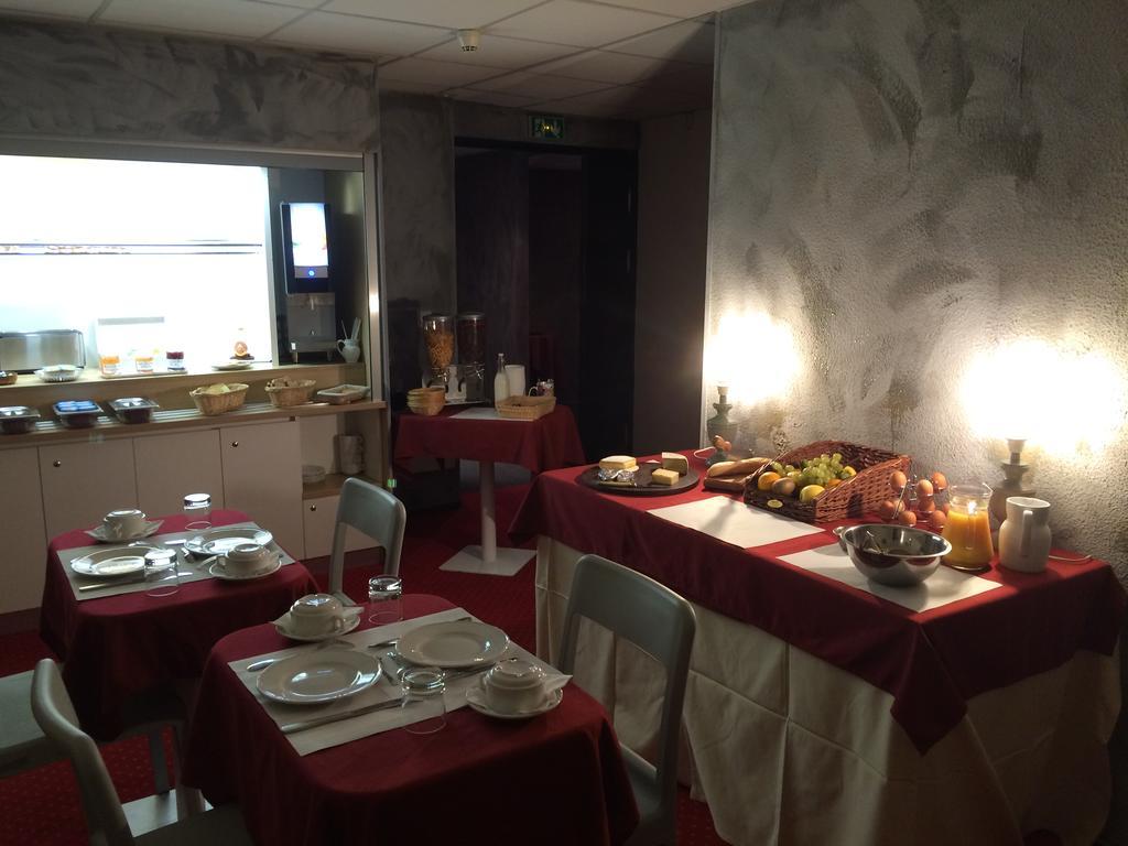 Les 4 Vallees Hotel อัลแบร์วิลล์ ภายนอก รูปภาพ