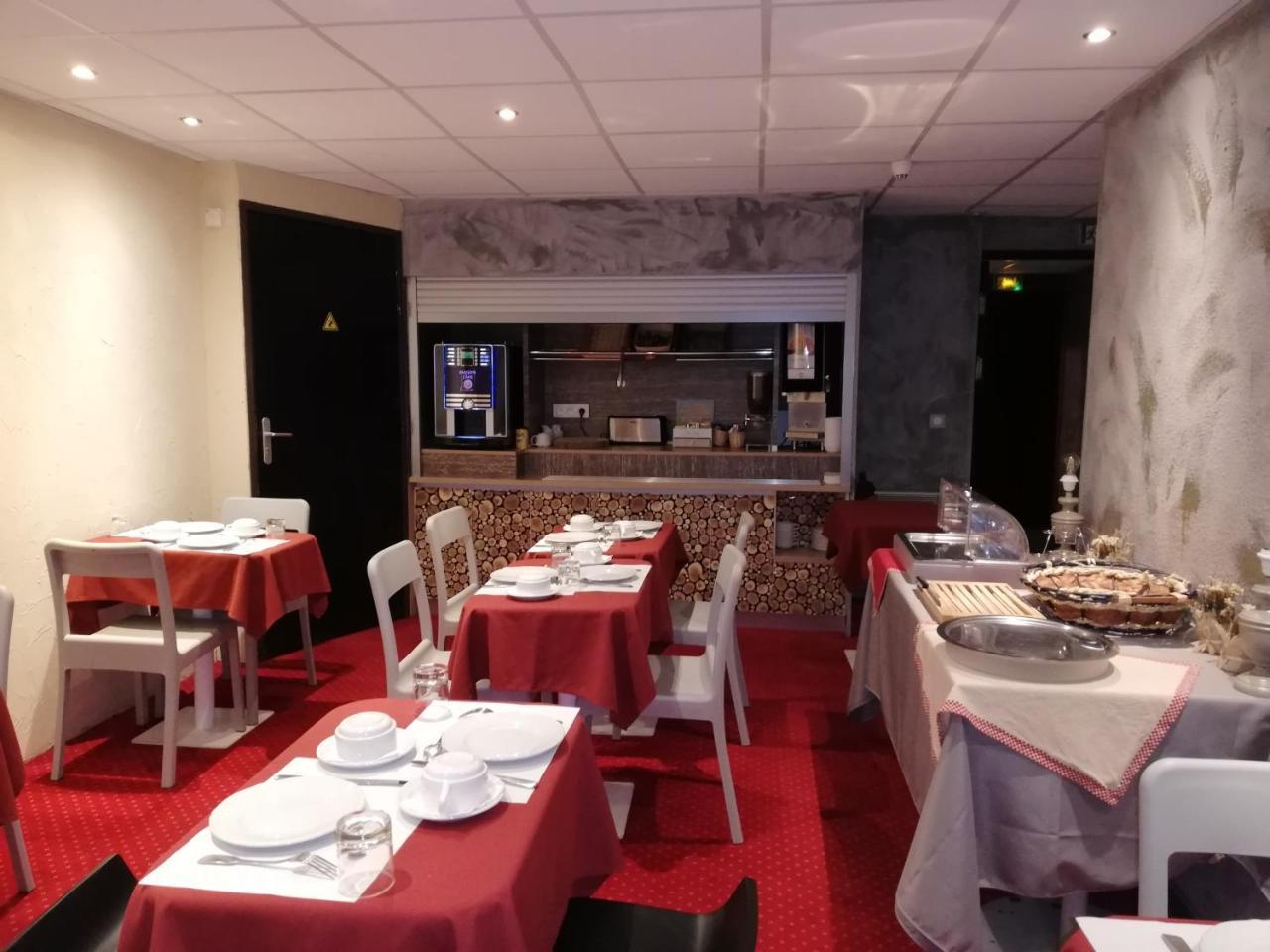 Les 4 Vallees Hotel อัลแบร์วิลล์ ภายนอก รูปภาพ